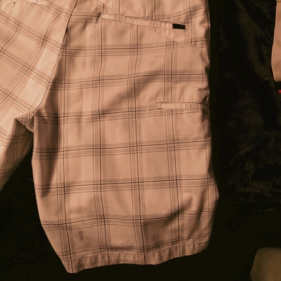 Volcom Size 32 Shorts - Picture 4 of 5